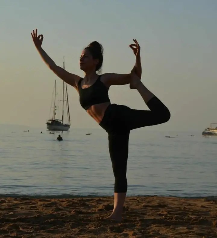 Yoga Eğitmeni Büşra Erdener